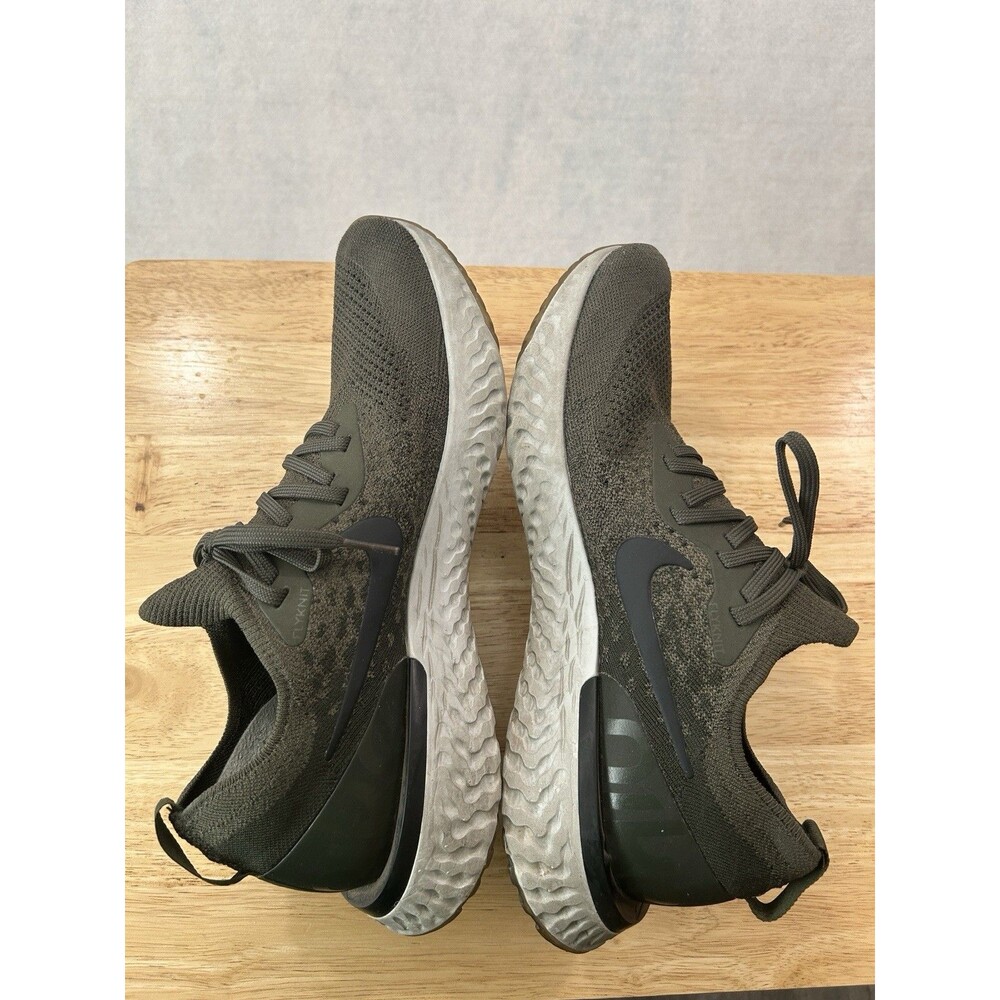 Nike Epic React Flyknit Cargo Khaki Men 9.5 Olive Green Running Shoes AQ0067-300 - Picture 5 of 9